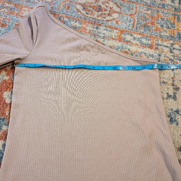 NEW Old Navy Women's Medium Tall One-Sleeve Rib-Knit Top Mollusk Tan Sand 30 - Picture 9 of 11